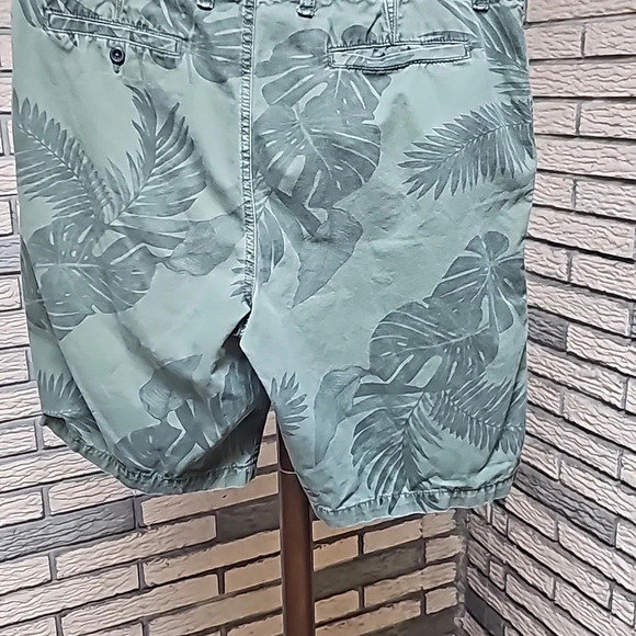 Old Navy Mens Shorts Sz 38 - Picture 5 of 8